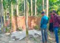 কবর থেকে ২ নারীর লাশ চুরির অভিযোগ
