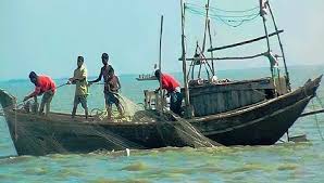 মধ্যে রাত থেকে সমুদ্রে মাছ ধরার উপর ৫৮ দিনের নিষেধাজ্ঞা