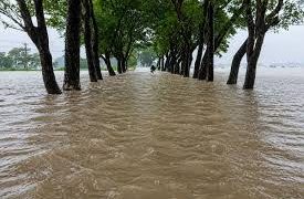 ৭ নদীর পানি বিপৎসীমার ওপরে, বন্যার শঙ্কা