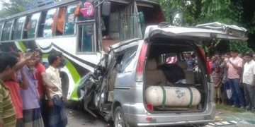 নরসিংদীতে ট্রাক-মাইক্রোবাসের সংঘর্ষে নিহত