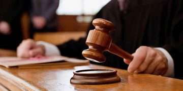 বিশ্বের চোখ বিচারাঙ্গনে