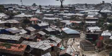 রোহিঙ্গা ক্যাম্পে গোলাগুলিতে ২ যুবক নিহত