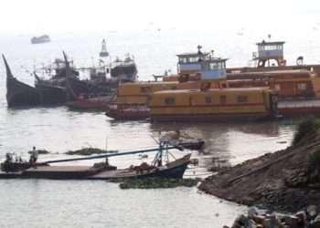 টেন্ডার নিয়ে এখন অনাগ্রহ