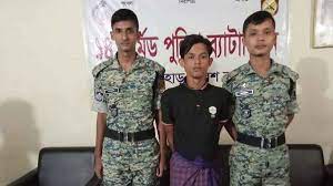 উখিয়া ক্যাম্পে অস্ত্র ও গুলিসহ রোহিঙ্গা যুবক গ্রেফতার