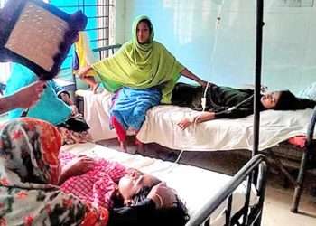 বিদ্যালয়ের নলকূপে ‘বিষ’