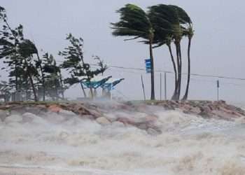ঘূর্ণিঝড় ‘হামুন’, জলোচ্ছ্বাসের আশঙ্কা