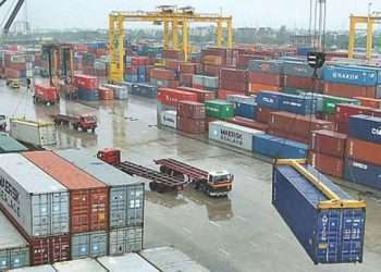 চট্টগ্রাম বন্দরে চার কনটেইনার পণ্য জব্দ