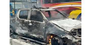 সপ্তম দিনেও শ্রমিকদের বিক্ষোভ ও ভাঙচুর