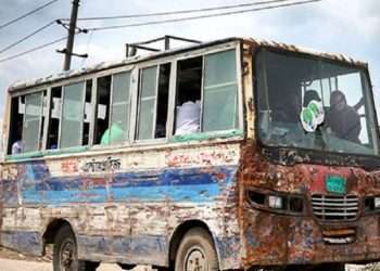 মাসোহারা দিয়ে চলছে ফিটনেসহীন গাড়ি