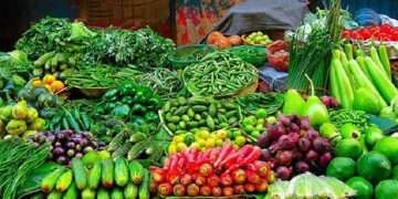 ঝিনাইগাতীতে সবজির বাজার বেপরোয়া