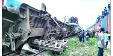 ভৈরবে দুই ট্রেনের সংঘর্ষে