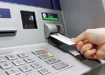 ব্যাংকের বুথ থেকে ২৬ লাখ টাকা চু‌রি