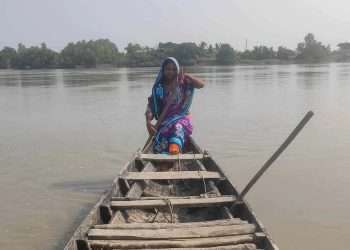 সাজিদার সংসার চলে নৌকায়