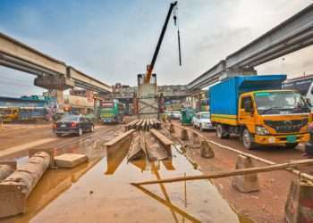 গাজীপুর শহরে প্রবেশের প্রধান সড়কের করুণ দশা