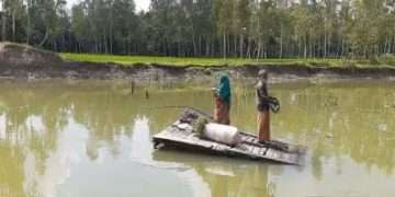 ড্রামের ভেলায় নদ পারাপার, ঝুঁকি ও ভোগান্তি