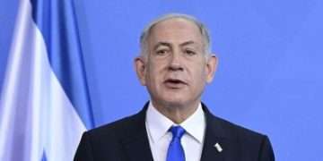 বিশ্ব সমর্থন না থাকলেও হামলা বন্ধ হবে না