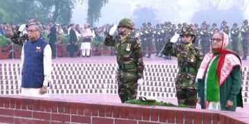 বিজয় দিবসে স্মৃতিসৌধে রাষ্ট্রপতি ও প্রধানমন্ত্রীর শ্রদ্ধা
