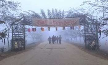 কুয়াশা উৎসবে মেতেছে কবি নজরুল বিশ্ববিদ্যালয়