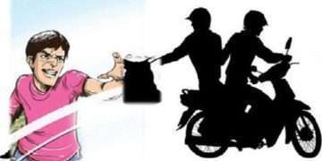 দিনে সেলুন কর্মচারী