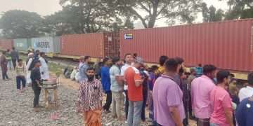 গাজীপুরে মালবাহী ট্রেনের ৫ বগি লাইনচ্যুত