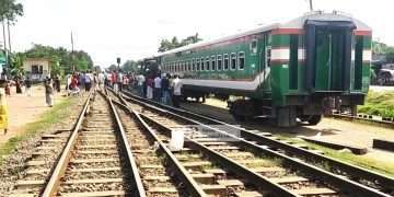 রুট বদলে ময়মনসিংহে যাচ্ছে ট্রেন