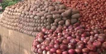 আলু পিঁয়াজের ভরা মৌসুমেও বাজার অস্থির