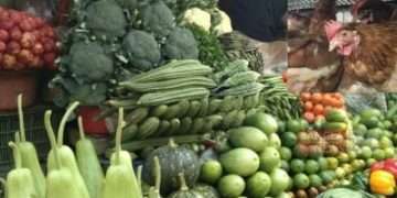 ভোজ্যতেলসহ বেড়েছে সবজি ও মুরগির দাম