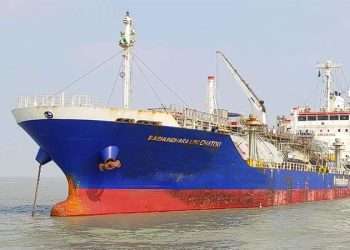 পায়রা বন্দরে প্রথমবারের মতো ভিড়ল এলপিজি জাহাজ