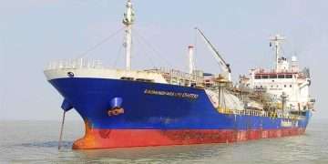 পায়রা বন্দরে প্রথমবারের মতো ভিড়ল এলপিজি জাহাজ