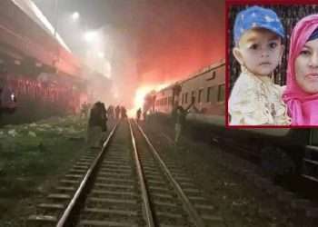 চোখের সামনে ট্রেনের আগুনে পুড়ছিল বোন-ভাগ্নে