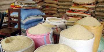 অভিযানের খবরে দোকান বন্ধ