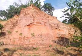 সাবাড় হচ্ছে শতাধিক পাহাড়