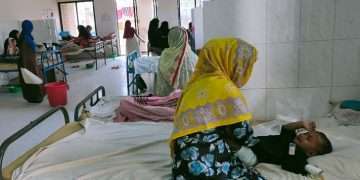 ঘরে ঘরে বাড়ছে ঠান্ডাজনিত রোগী