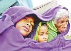 শীতের তীব্রতায় উত্তরের জীবনযাত্রা ব্যাহত