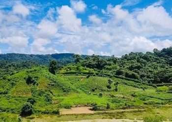 সীমান্তে হাজারো চাকমা ও রোহিঙ্গা