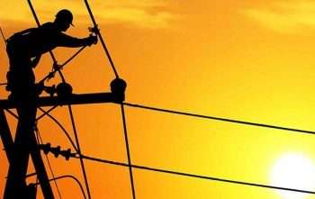 আমজনতার ঘাড়ে দামবৃদ্ধির বোঝা