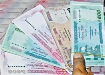 টাকা কীভাবে বাজারে ছাড়া হয়