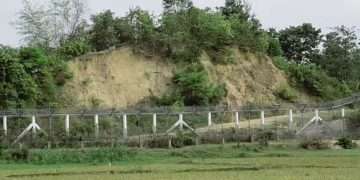 মিয়ানমার সীমান্তে ফের গোলাগুলির শব্দ