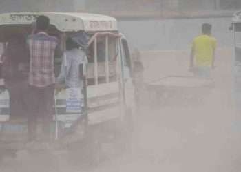 অস্বাস্থ্যকর বাতাসে বসবাস