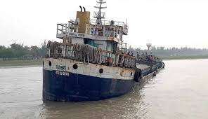 মোংলা বন্দর চ্যানেলে লাইটার জাহাজডুবি