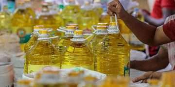 তেলের বোতলে নতুন মূল্য লেখা থাকবে