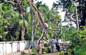 মৌসুমের প্রথম কাল বৈশাখীতে