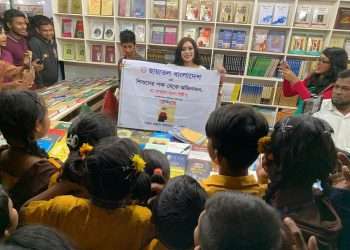 ডা. সাবরিনাকে ‘ভুয়া ভুয়া’ বলে দুয়োধ্বনি