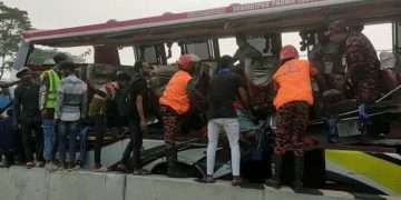 বঙ্গবন্ধু এক্সপ্রেসওয়েতে বাস ও ট্রাকের সংঘর্ষে