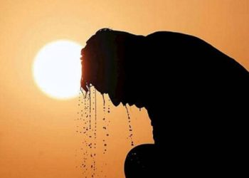 সারাদেশে গরমে বিপর্যস্ত জনজীবন ঢাকায় সবচেয়ে বেশি ঝুঁকিতে অসুস্থ, বয়স্ক ও শিশুরা