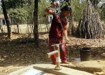 পুড়ছে ঝিনাইদহ, পানির স্তর নেমে গেছে