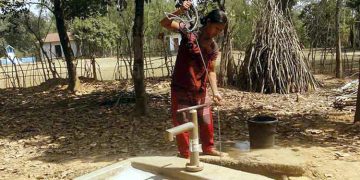 পুড়ছে ঝিনাইদহ, পানির স্তর নেমে গেছে