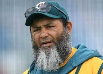 ঢাকায় পৌঁছেছেন বাংলাদেশের নতুন কোচ