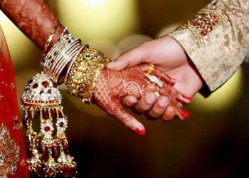 বিয়ের আসর ছেড়ে পালালেন