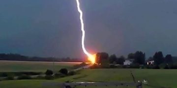 ৩৮ দিনে বজ্রপাতে ৩৫ কৃষকসহ ৭৪ জনের মৃত্যু